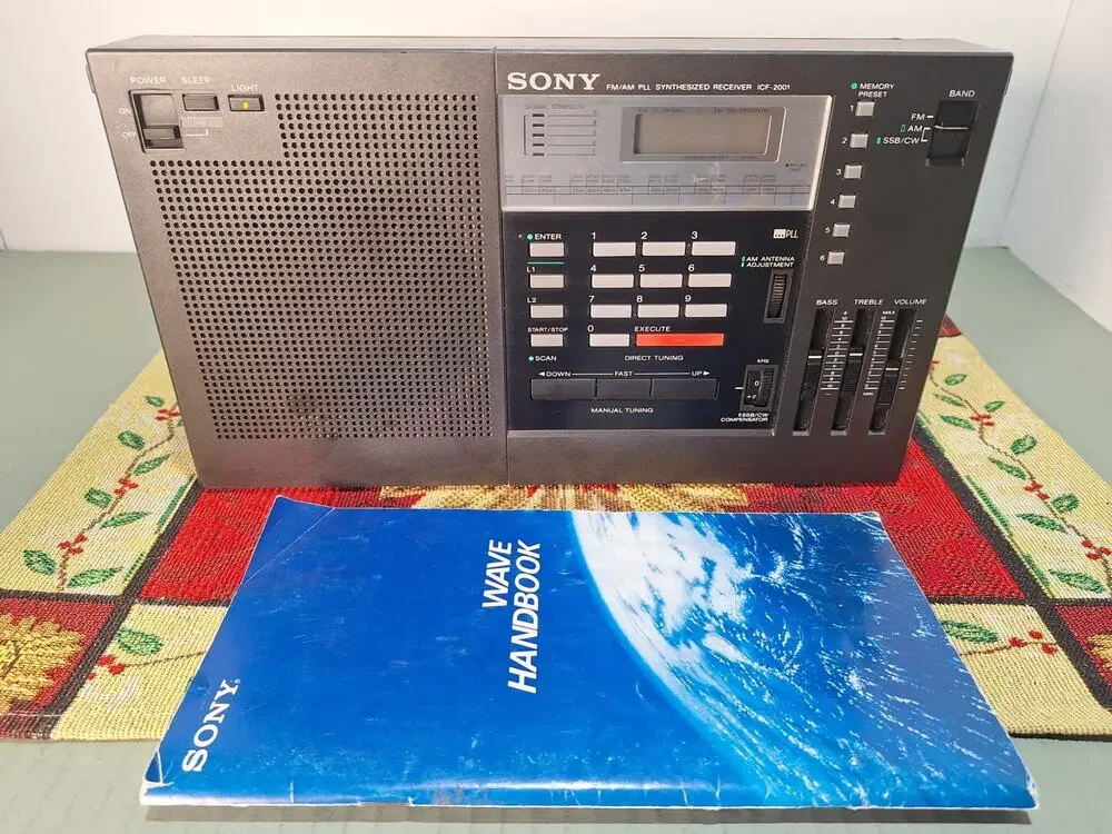 Sony ICF-2001 PLL Synthesized World Band Receiver Radio w/ Wave Handbook